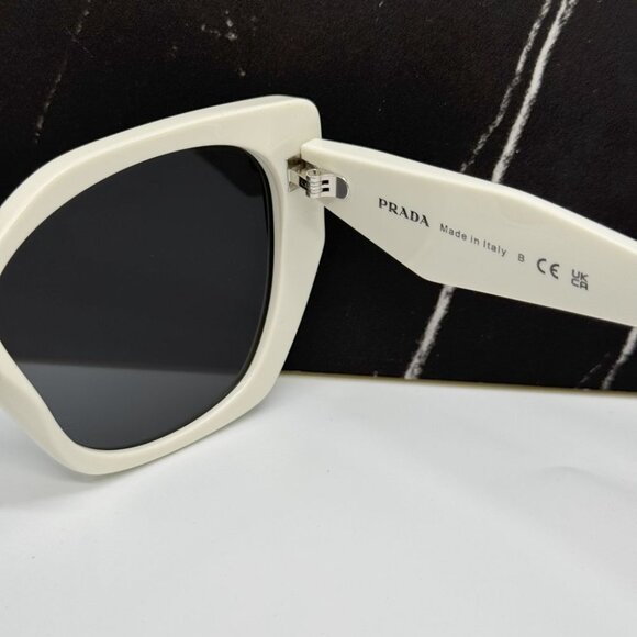 NEW PR19ZS 1425S0 PRADA WOMEN SUNGLASSES PR 19ZS 1425S0 WHITE SPR 19Z PRADA - Picture 9 of 10